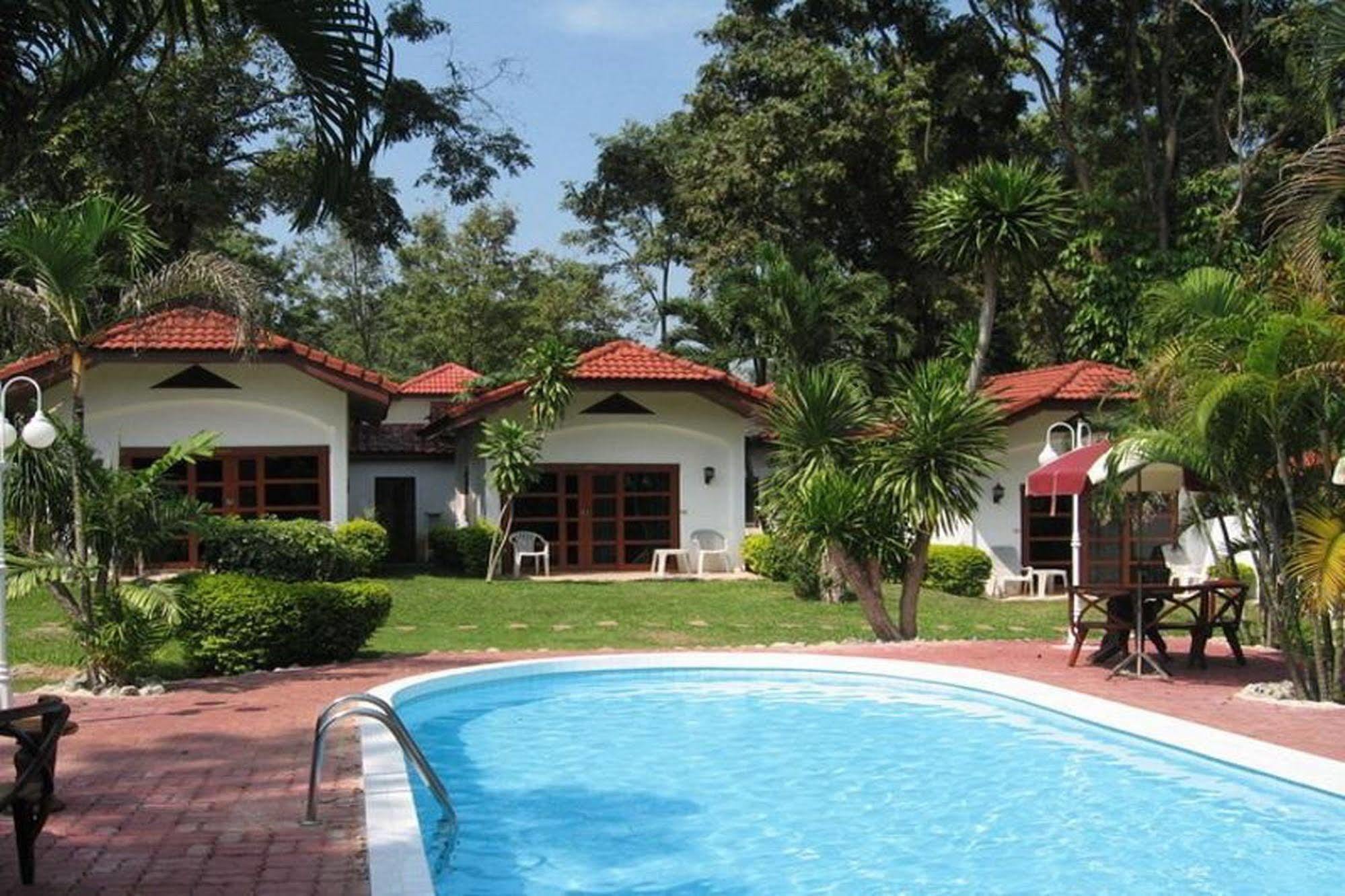 Eco Valley Lodge Pak Chong Exterior foto