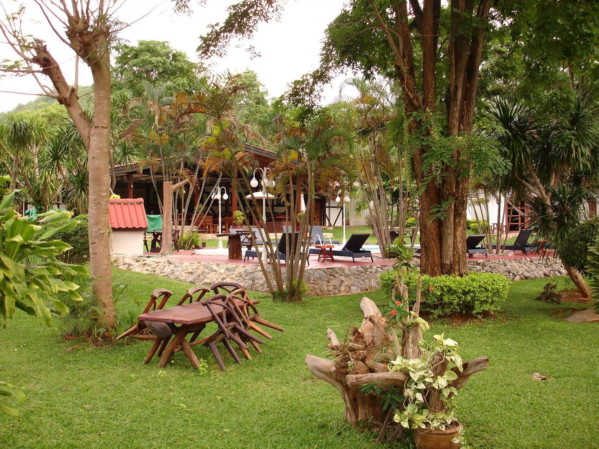 Eco Valley Lodge Pak Chong Exterior foto